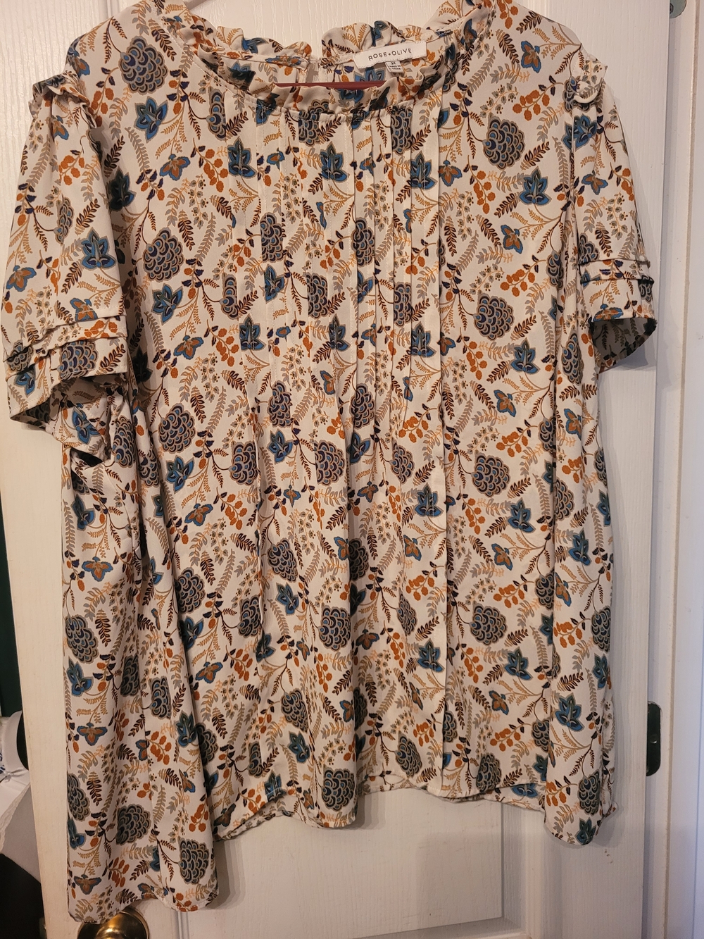Rose & Olive Women’s Floral Short-Sleeve Shirt — Cream with Blue & Brown Print